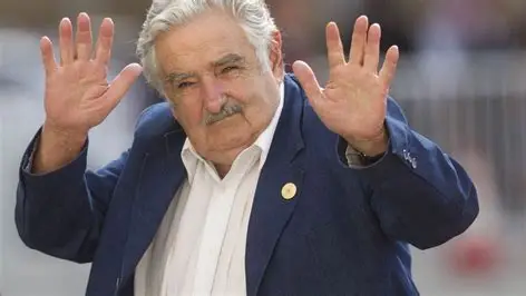 El día en el que se nos fue Pepe Mujica, recordamos su figura junto con la música de León Gieco.